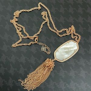 Kendra Scott necklace